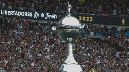 Taça da Libertadores na final de 2023 no Maracanã