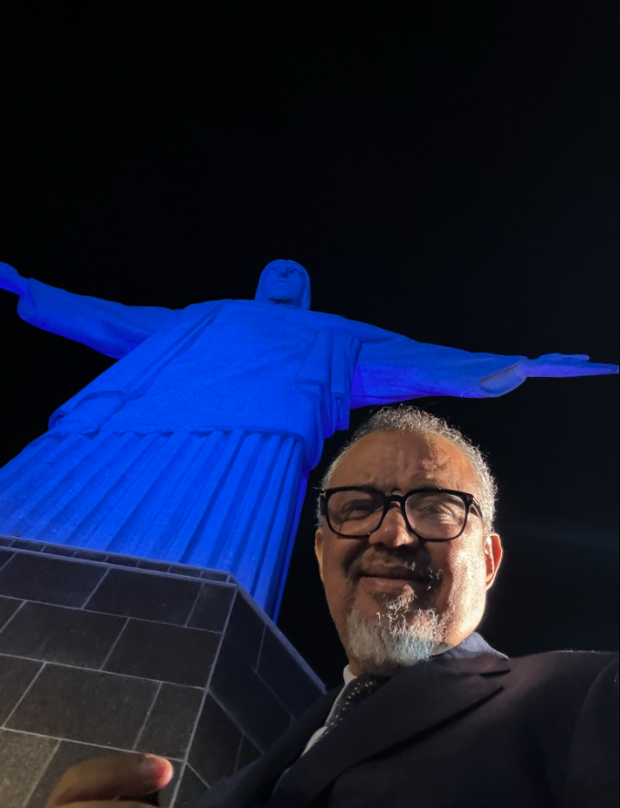 Diretor-geral da OMS visita o Cristo Redentor • Reprodução/ X