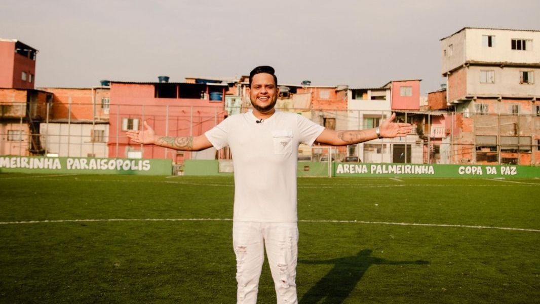 Thiago Aquino grava, nesta segunda-feira (4), o DVD "Hoje é Dia de Favela" na favela de Paraisópolis, em São Paulo