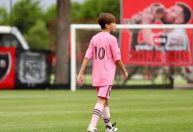 Filho de Messi enfrenta filho de Vojvoda em torneio na Argentina