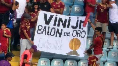 Torcedores da Venezuela apoiam Vini Jr.