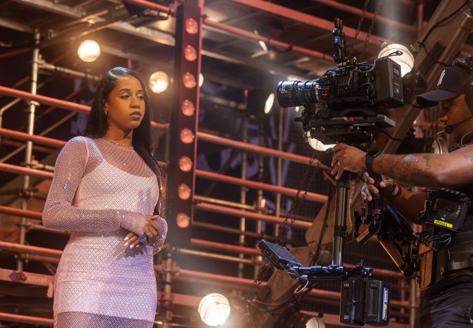 Tracie nas gravações do reality "Nova Cena", da Netflix • Vans Bumbeers/Netflix ©