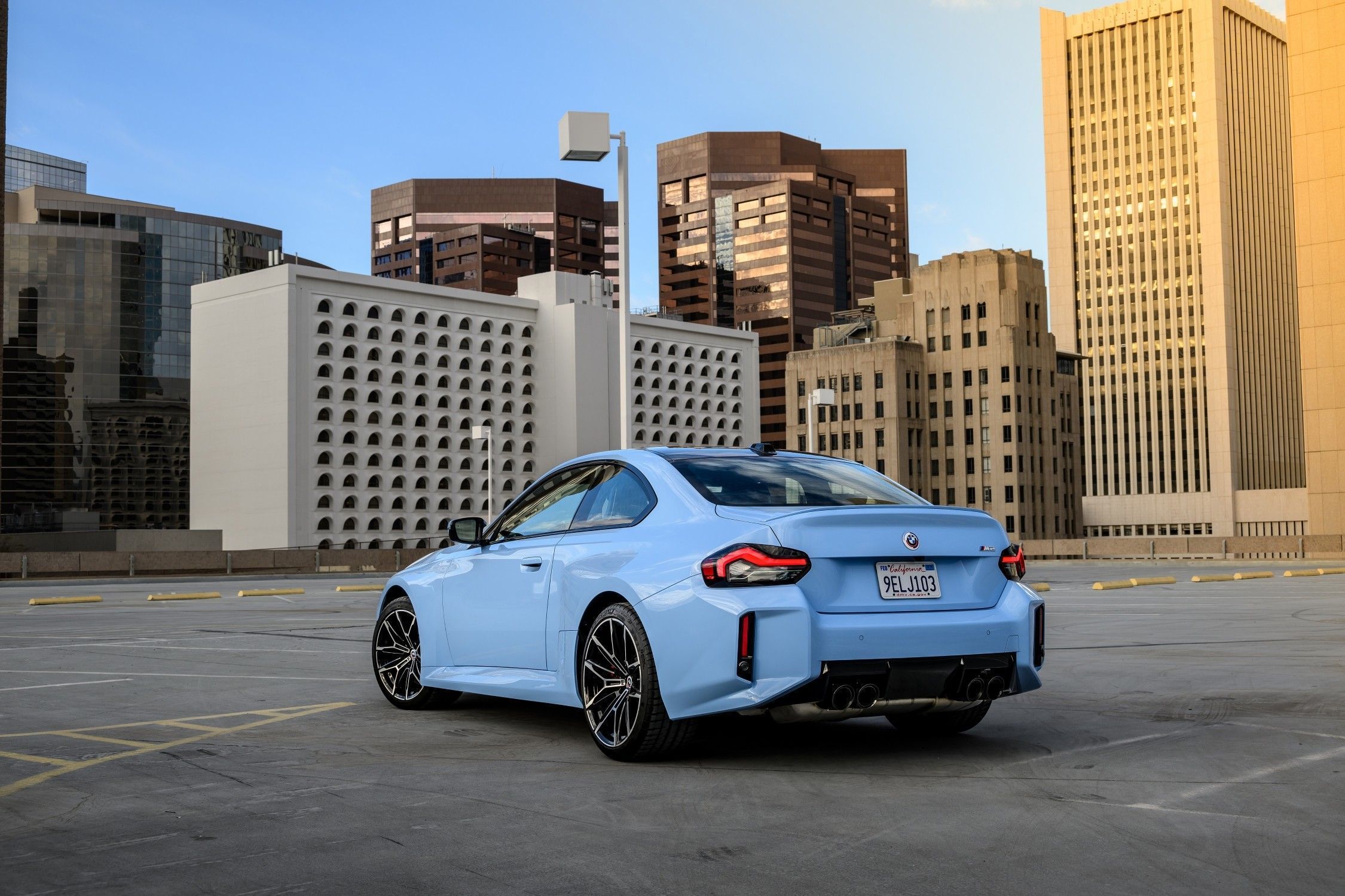 BMW M2 vai de 0-100 km/h em 4 segundos • Divulgação