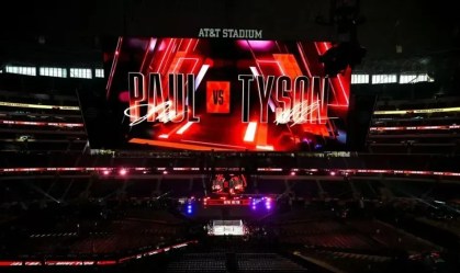 Mike Tyson e Paul arrastam multidão para o AT&T Stadium