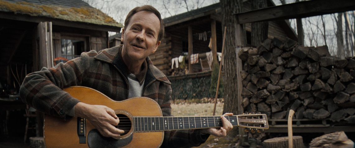 Edward Norton em "Um Completo Desconhecido" • Divulgação/Searchlight Pictures
