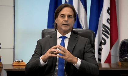 Presidente do Uruguai parabeniza candidato de centro-esquerda como "presidente eleito"