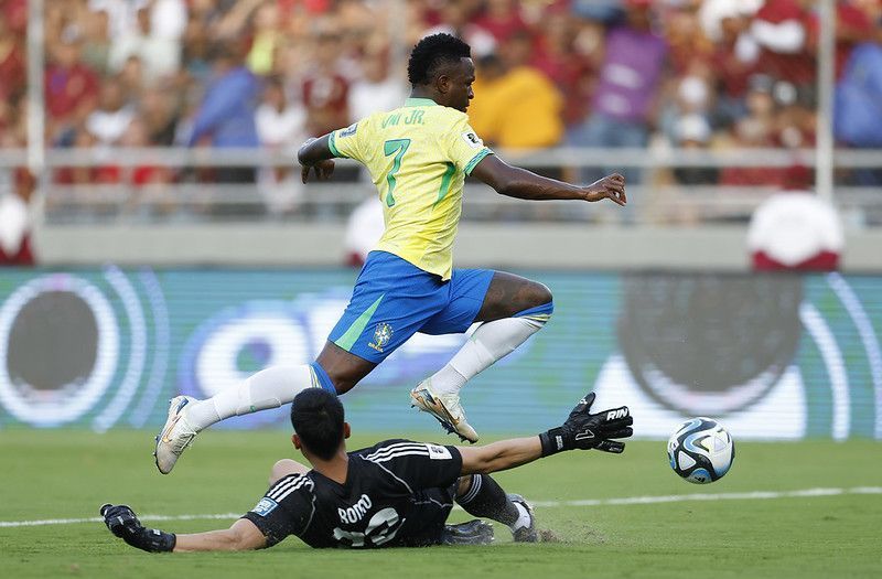 Vini Jr perde pênalti e não tem bom desempenho contra a Venezuela • Rafael Ribeiro/CBF