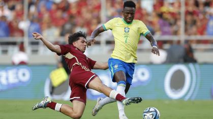 Vinicius Jr. tenta lance em Venezuela 1 x 1 Brasil