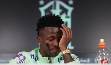Vinicius Jr. durante coletiva da Seleção Brasileira