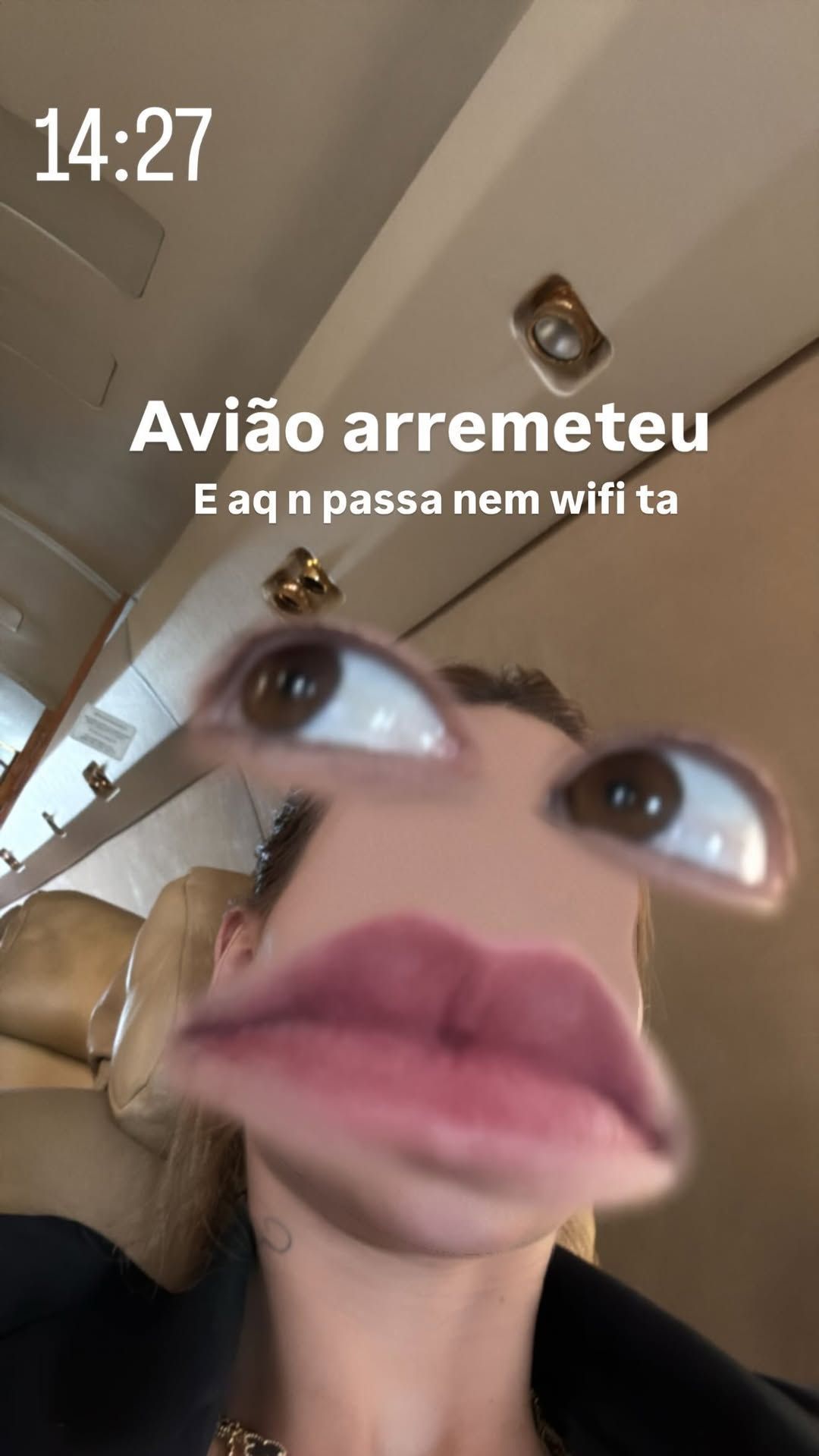 Virginia Fonseca usou expressão para revelar medo durante aterrissagem de avião • Instagram/Virginia Fonseca