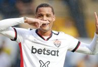 Vitória bate o Criciúma e se distancia do Z4 no Brasileirão