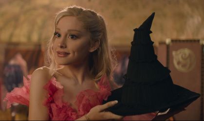Ariana Grande em "Wicked"