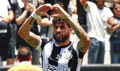 Yuri Alberto comemora gol do Corinthians sobre o Cruzeiro