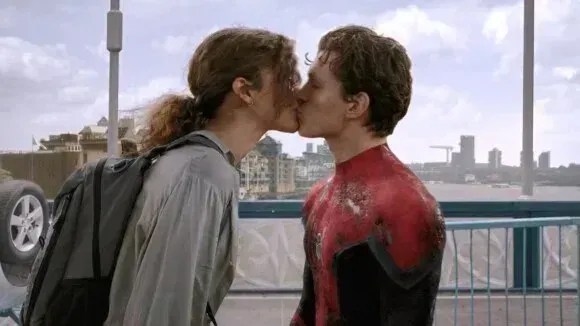 Casaram? Zendaya e Tom Holland mantêm silêncio em meio a rumores