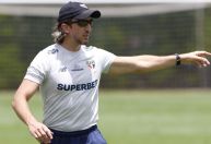 Dirigente garante permanência de Zubeldía antes de São Paulo x Cruzeiro