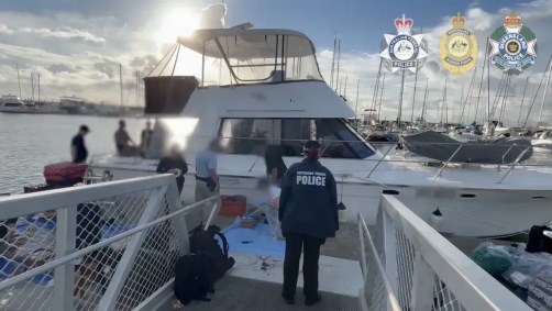 A polícia interveio quando um barco de pesca carregado de cocaína quebrou na costa da Austrália