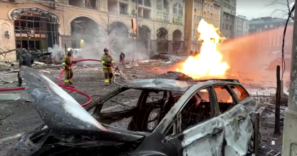 Ataque com mísseis russos em Kiev mata pelo menos uma pessoa