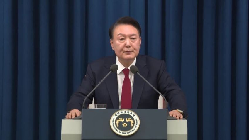 Presidente da Coreia do Sul, Yoon Suk Yeol, declara lei marcial • Reuters