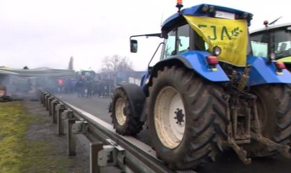 Agricultores da Bélgica bloqueiam estradas em protesto contra acordo com Mercosul