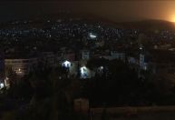 Explosão é vista na capital da Síria; equipes da CNN ouvem estrondo