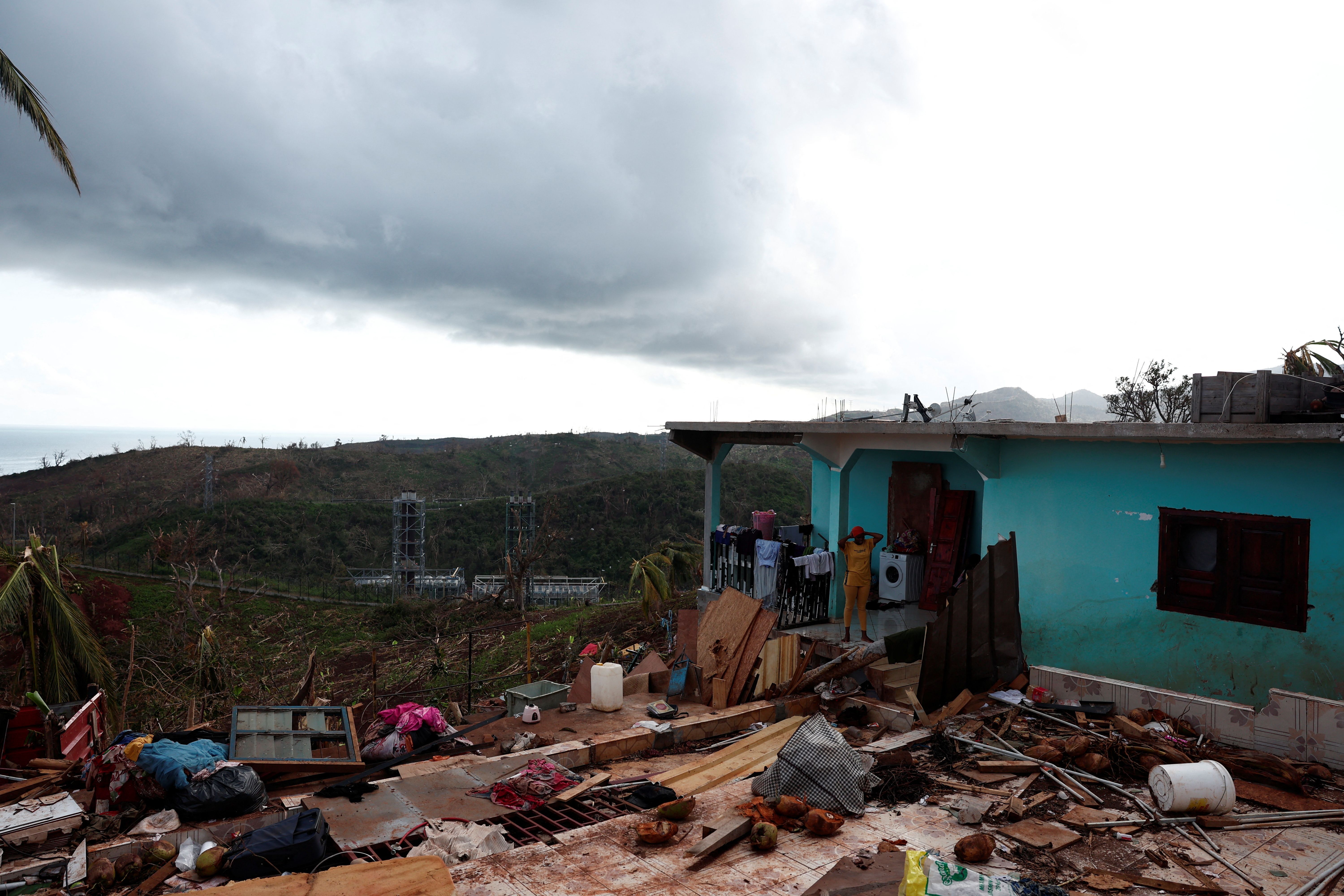 Danos após passagem do ciclone Chido em Mayotte