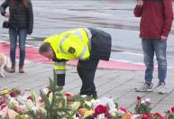 Ataque a mercado na Alemanha: Moradores de Magdeburgo fazem homenagem às vítimas