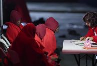 Mais de 60 migrantes chegam às Ilhas Canárias em barco improvisado