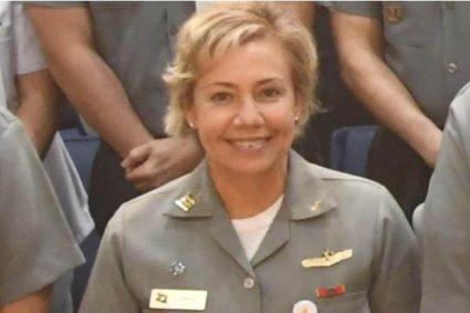 A médica Gisele Mendes de Souza e Mello, da Marinha, morreu aos 55 anos após ser atingida por bala perdida dentro de hospital