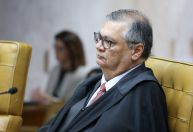 Dino e deputados abrem diálogo, mas impasse sobre emendas permanece