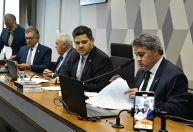 PEC das Praias: o que acontece após pedido de vista travar análise no Senado
