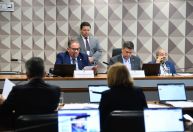 Após acordo, comissão do Senado aprova projeto sobre inteligência artificial