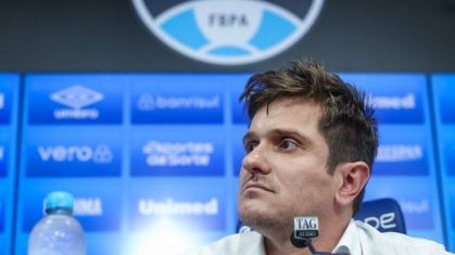 Antônio Brum anuncia saída do Grêmio