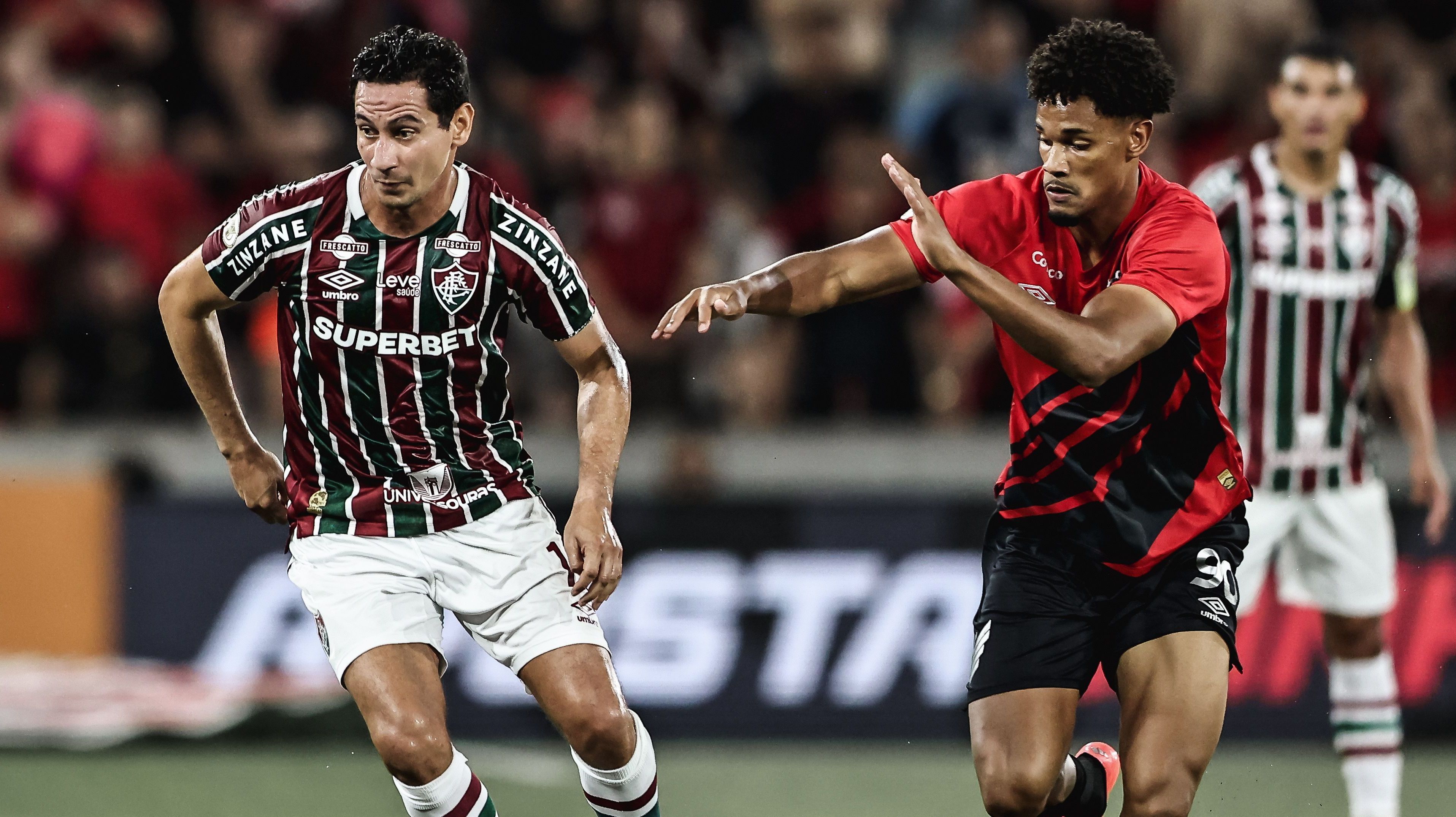 Lance de Athletico-PR e Fluminense, pela 36ª rodada