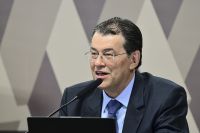 Quaest: Eduardo Braga lidera corrida ao Senado no AM