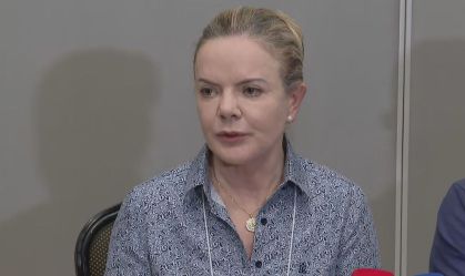 Gleisi sobre fim da reeleição: Se estiver "bem", tem direito de continuar