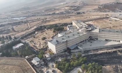 Familiares continuam a busca por sírios desaparecidos no regime Assad