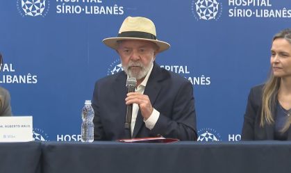 Lula disse que precisou esperar avião voltar do Rio para fazer cirurgia em SP