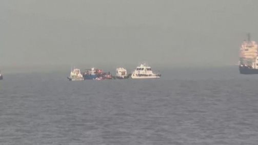 Barco vira em Mumbai.