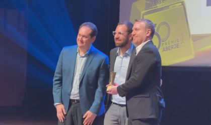 Programa “É Negócio” recebe prêmio Aberje em São Paulo