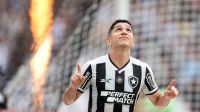 Savarino admite que quase trocou o Botafogo pelo Lyon: "Escolhi ficar"