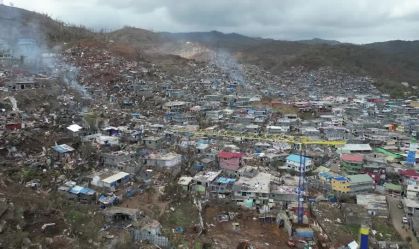 Vídeo mostra destruição em Mayotte após ciclone Chido