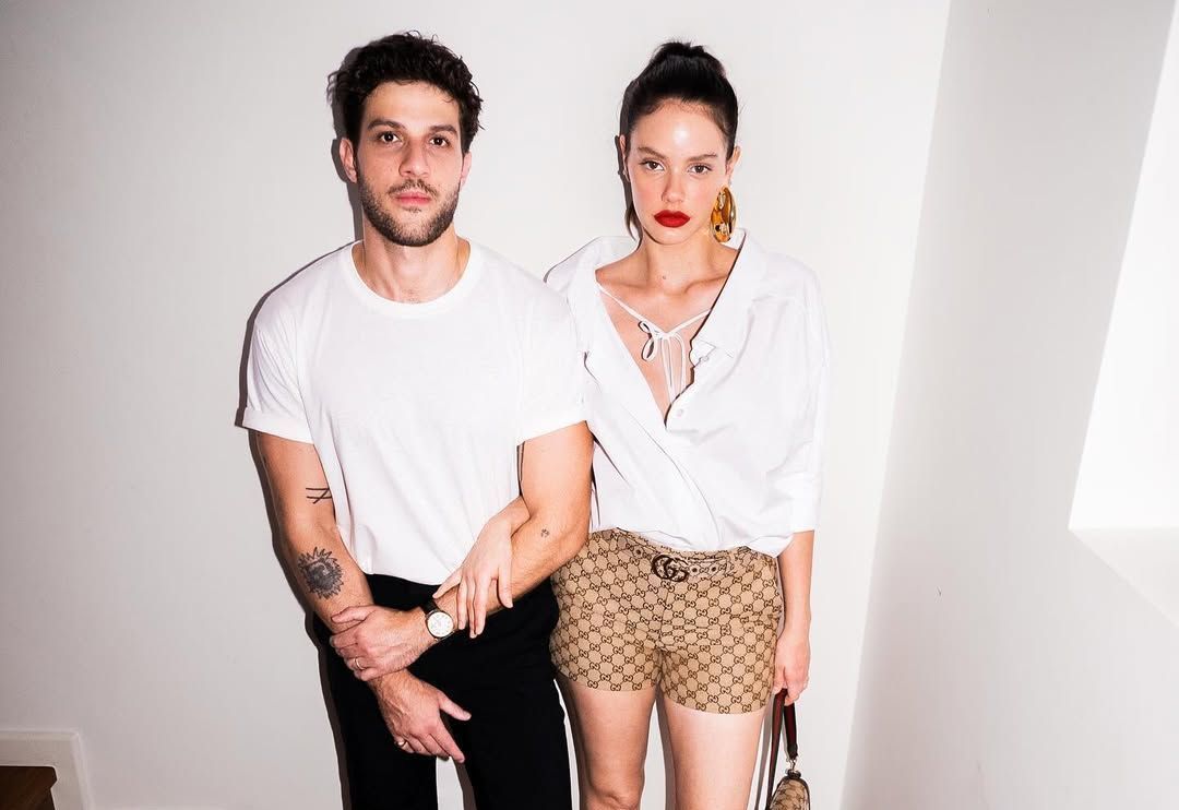 Chay Suede e Laura Neiva