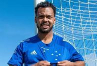 Time da 2ª Divisão de SP anuncia meia ex-Cruzeiro e zagueiro ex-Fluminense