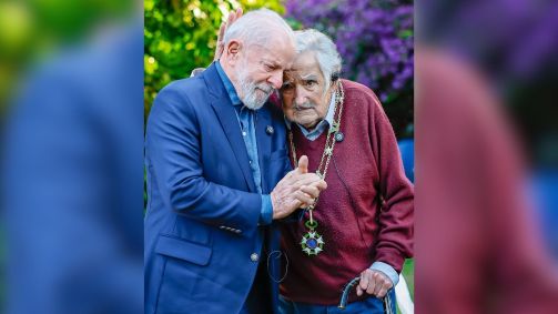 Presidente Luiz Inácio Lula da Silva (PT) condecora Pepe Mujica, ex-presidente do Uruguai, com Ordem Nacional do Cruzeiro do Sul