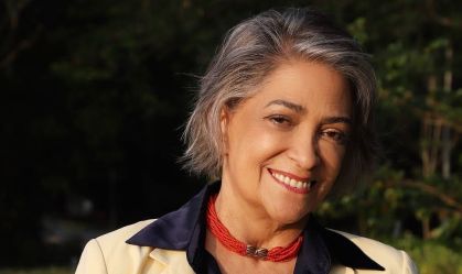 Influenciadora Fernanda Britto faleceu no Rio de Janeiro aos 64 anos