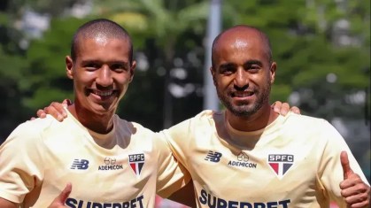 Henrique e Lucas Moura durante treino do São Paulo
