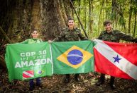 De olho na COP30, governador do Pará conhece maior árvore da América Latina e reforça importância da preservação