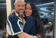 Irmã de Gracyanne se declara a Belo: "Paizinho, te amo"