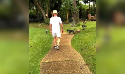 Janja publica vídeo de Lula andando: "Caminhadinha matinal nesse domingo"