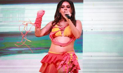 Grávida, Lexa faz último show do ano em festival; confira